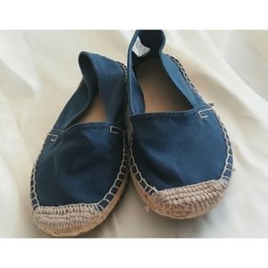 Old Navy ~ Blue shoes
